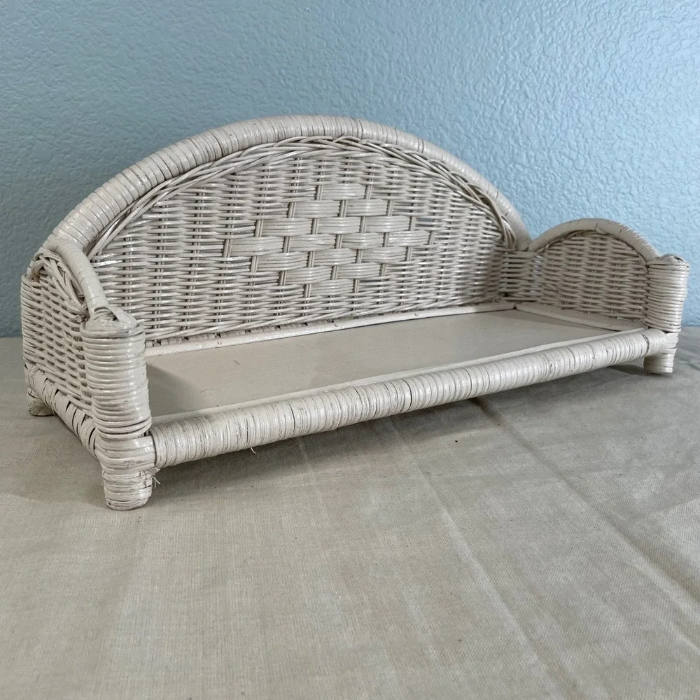 Vintage White Wicker Wall Shelf Hanging Display English Cottage Decor